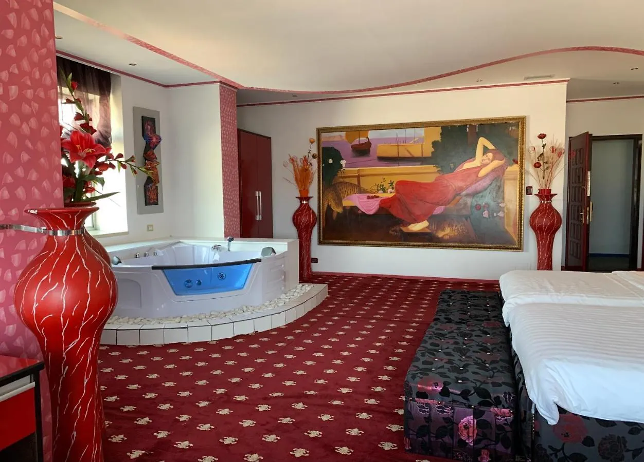 Hotel Rosa Blu Tirana 4*,  Albania