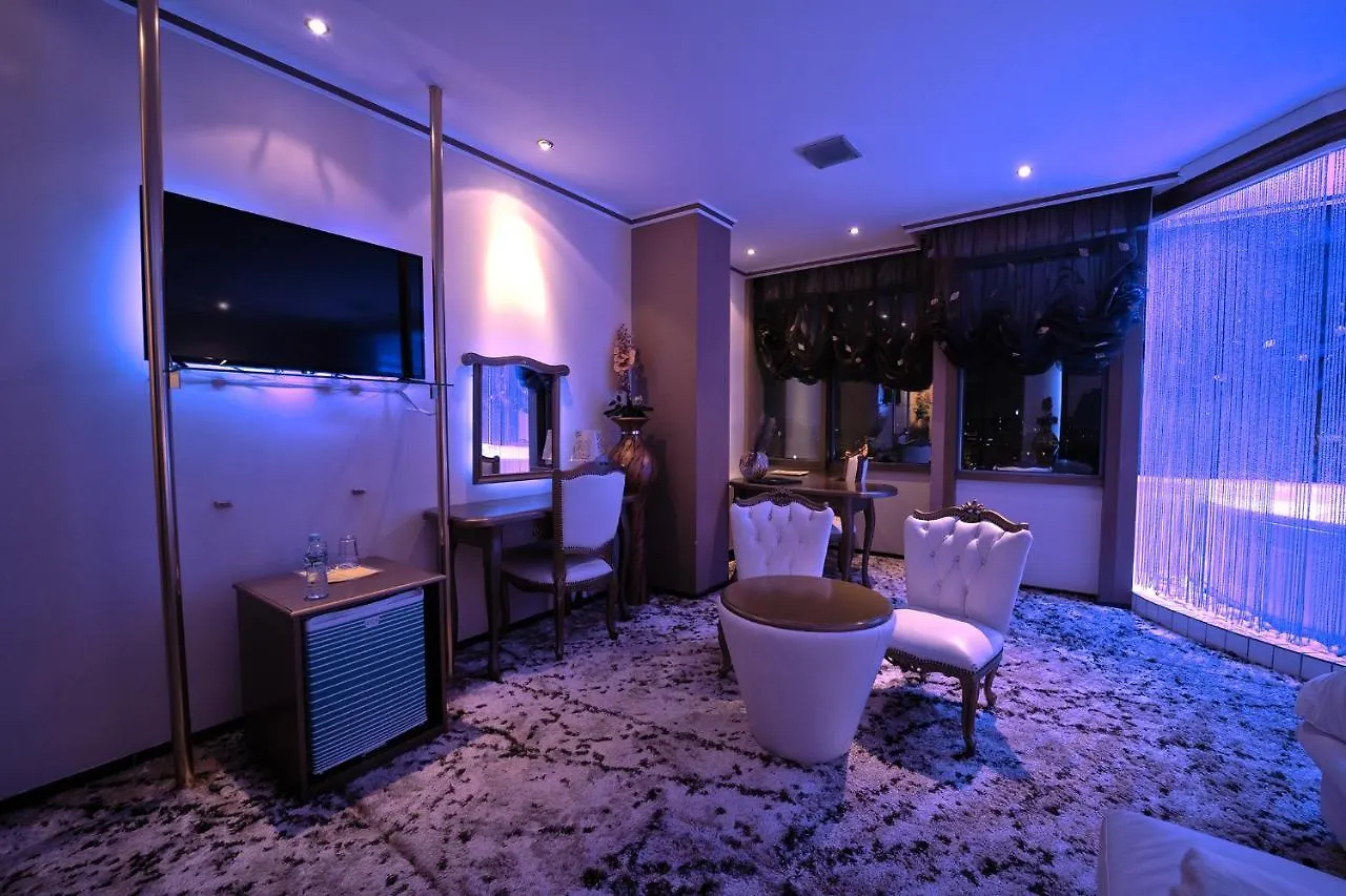Hotel Rosa Blu ティラナ