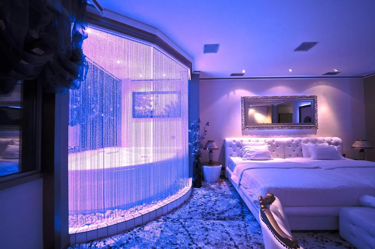 Hotel Rosa Blu Tirana 4*,  Albania