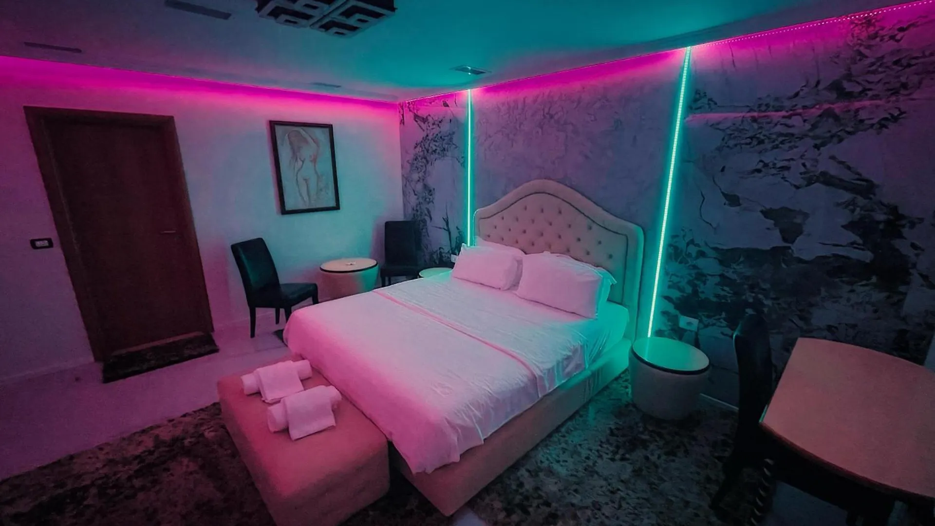 Hotel Rosa Blu ティラナ 4*,