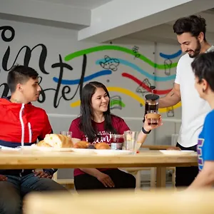 https://leevin-hostel-mountjoy.dublin-hotelsweb.com